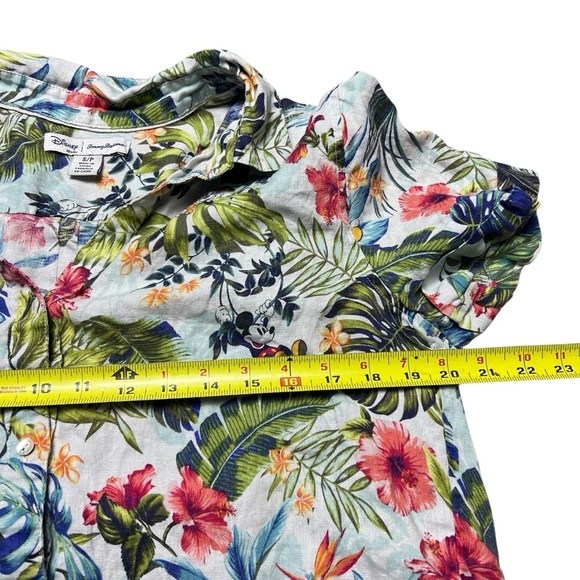 Tommy Bahama Disney Jungle Jubilee Women’s Shirt Size S Linen Button Up Hawaiian - Picture 5 of 6